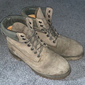 Timberland work boots•Size 10.5•Grey & Gumsole